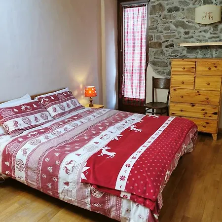 Affascinante Ai Piedi Dell'ovovia Courmayeur