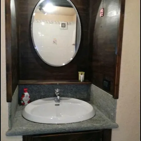 Affascinante Ai Piedi Dell'ovovia Курмайор